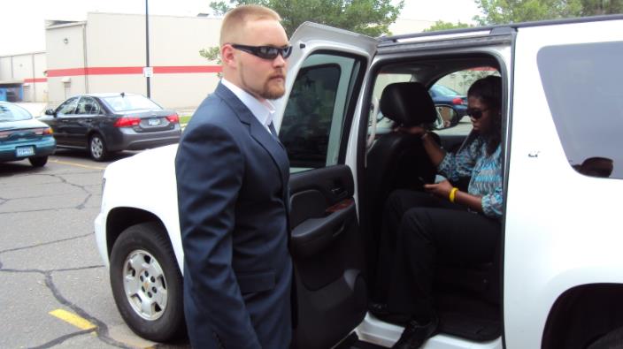 女保镖如何与儿童建立信任关系？